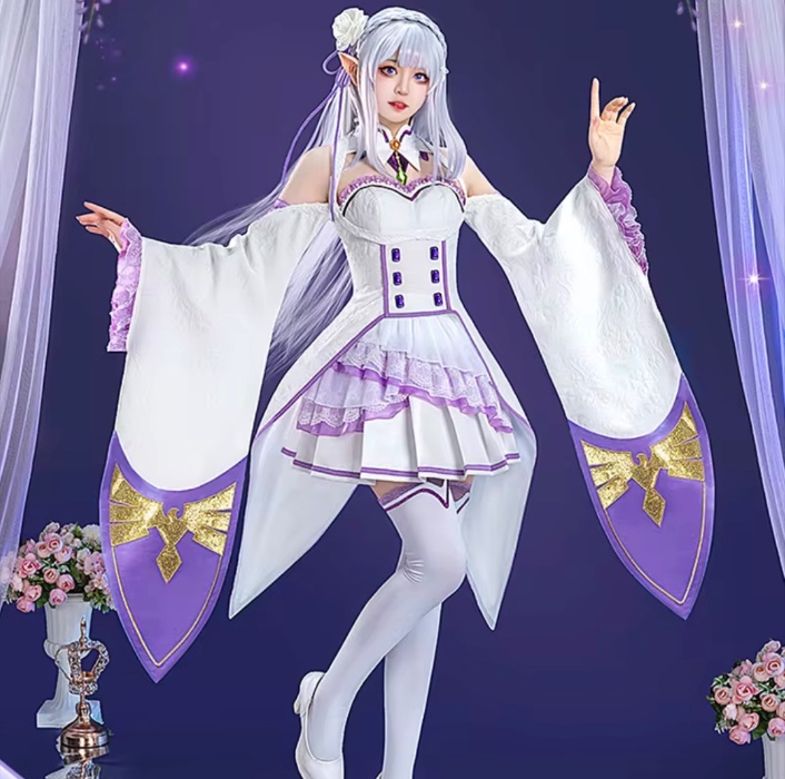 emilia cosplay !