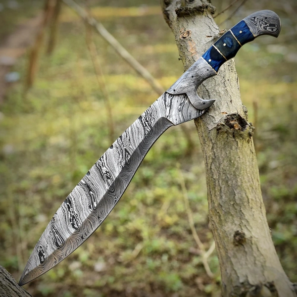 Custom Damascus Steel Outdoor Knife – Handmade Curved Blade Knife for Camping & Gifts – Unique Viking Style Knife for Men, Steel Knife, Gift