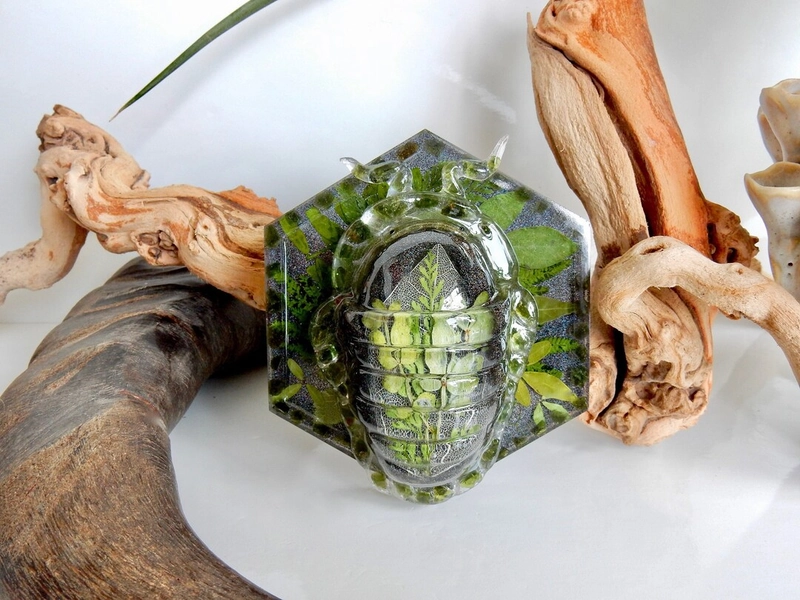 Dried Leaves Isopod Figurine, Pill Bug Art, Skeleton Isopod Art, Forest Isopod Sculpture, Roly Poly Statue, Isopod Crustacean Paperweight - Etsy Canada