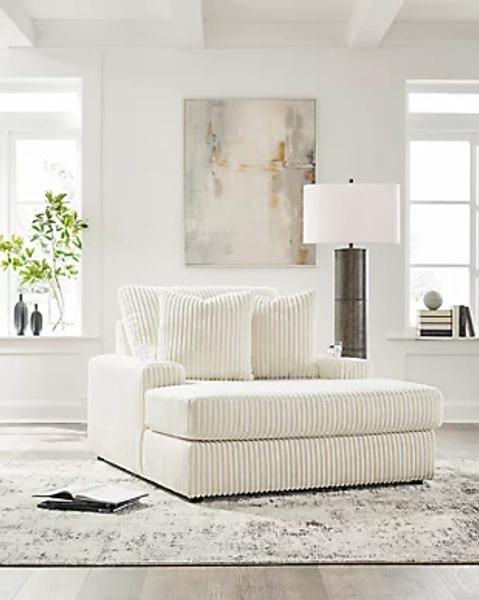 Lindyn Oversized Chaise