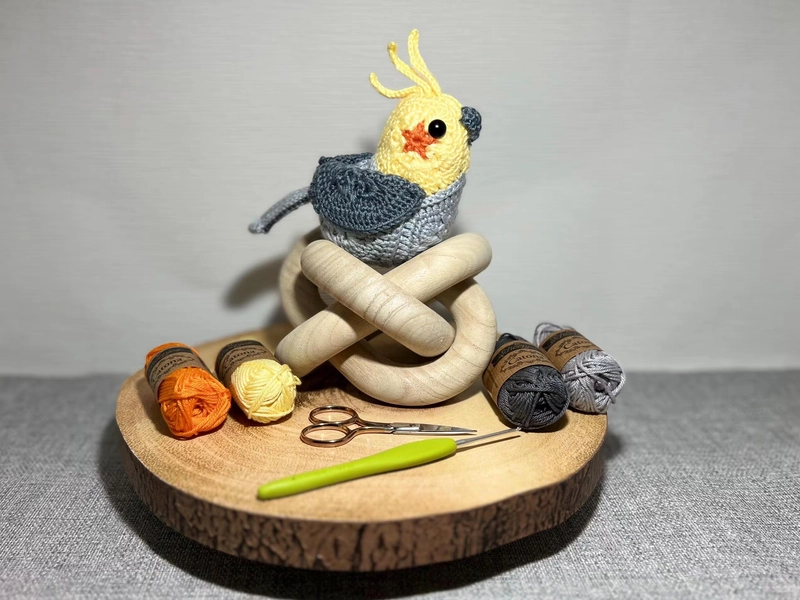 Cockatiel Crochet Pattern: Charlie, African Flower Design (PDF Digital Download)