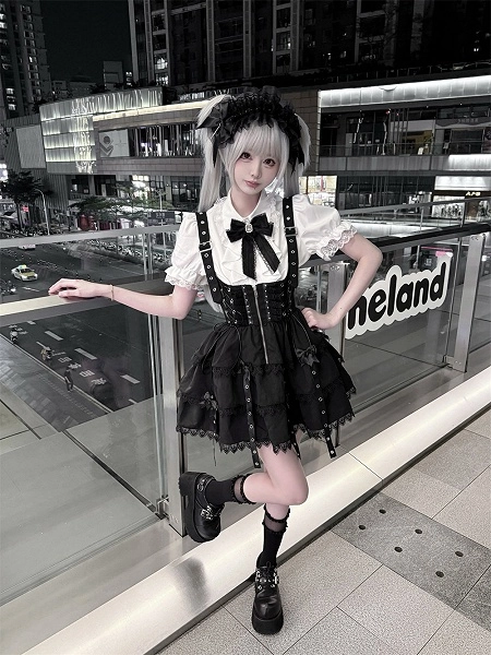 Jirai Kei Punk Fashion Black Suspender Skirt with Lace & Bow Details