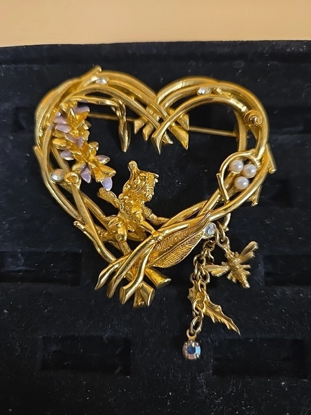 Kirks Folly Wisteria Heart Wood Fairy Gold Tone Rhinestone Pin 