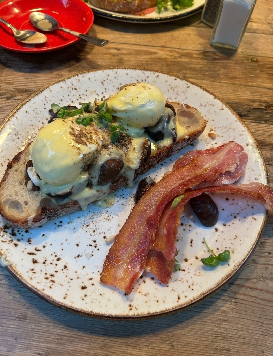 Breakfast 