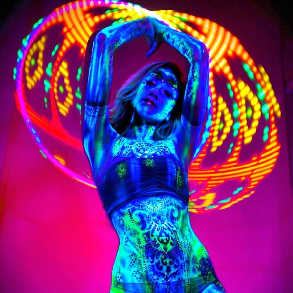 FutureHoop Shuffle, the LED smart hoop by MoodHoops.com