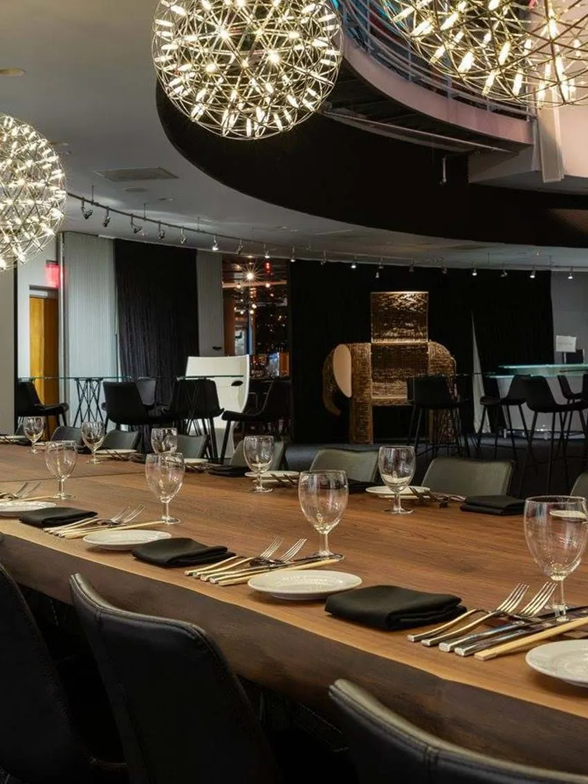 Take me to restaurant for dinner
