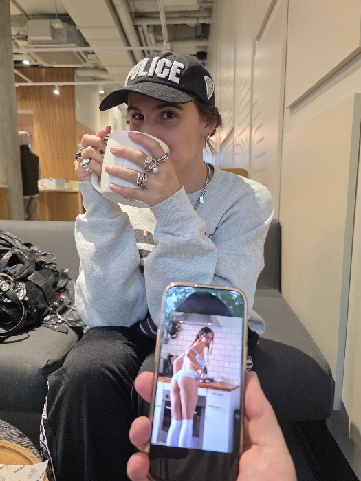 Pay for a medium shoppingspree!