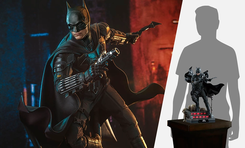Batman (Deluxe Version) Sixth Scale Figure by Hot Toys