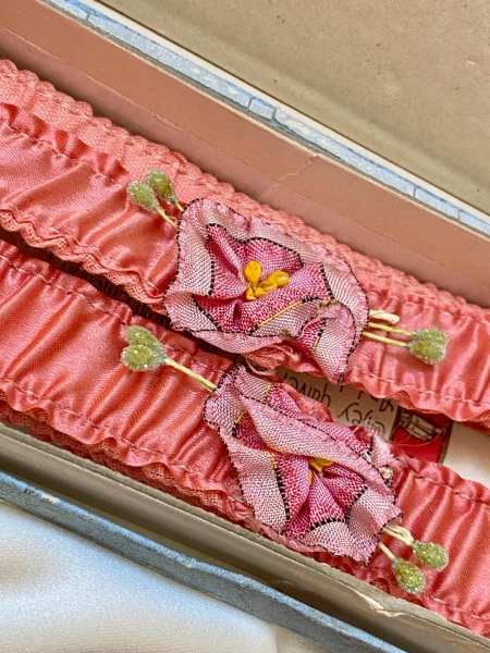 Breathtaking Set of Two Ribbon Work Garters Silk Authentic 1920s - Etsy.de