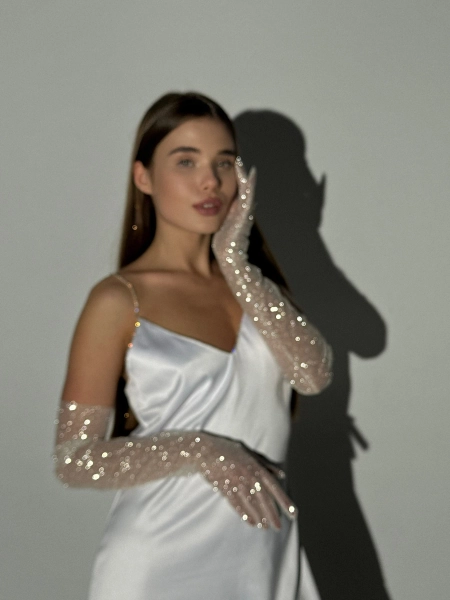 Shimmering Long Glitter Gloves – Glamorous Bridal Accessory, 60cm