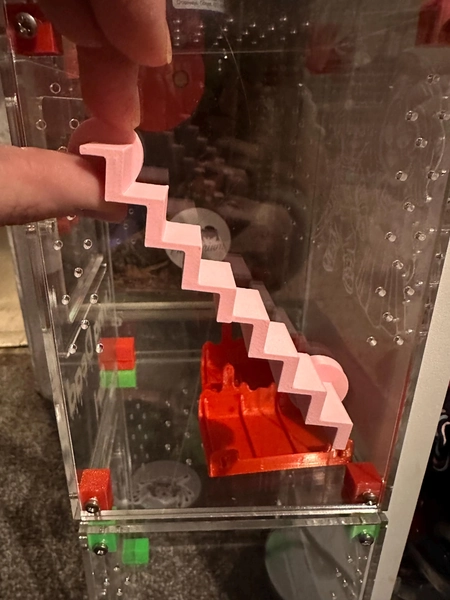 Magnetic Stairs: 3D Printed Jumping Spider Enclosure Decor