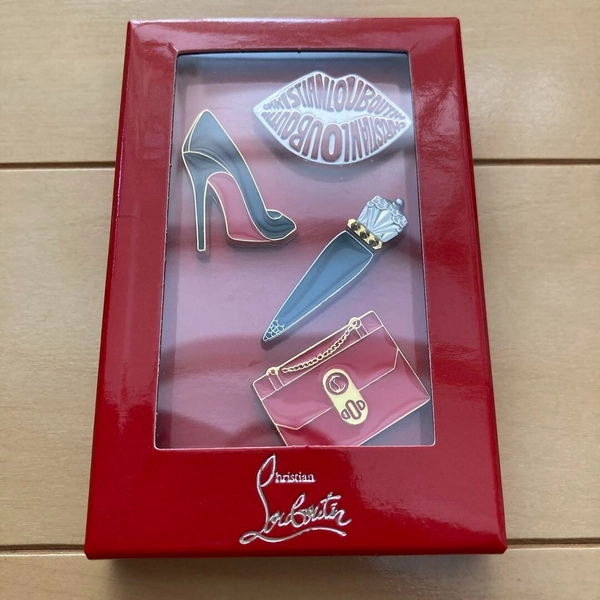 Christian Louboutin Brooch Pin badge Gold Logo Lip Novelty