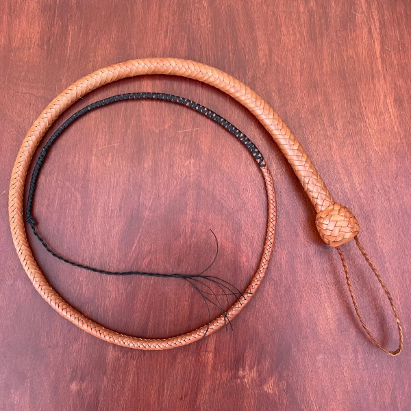 4 Foot 12 Plait Main Gauche Signal Whip in Natural Tan —           Swordguy Builds