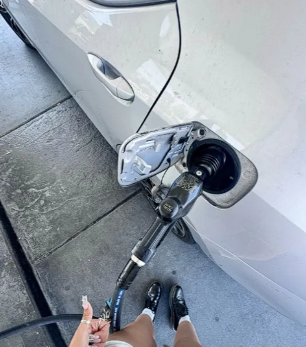 Full tank for my night drives ⛽️