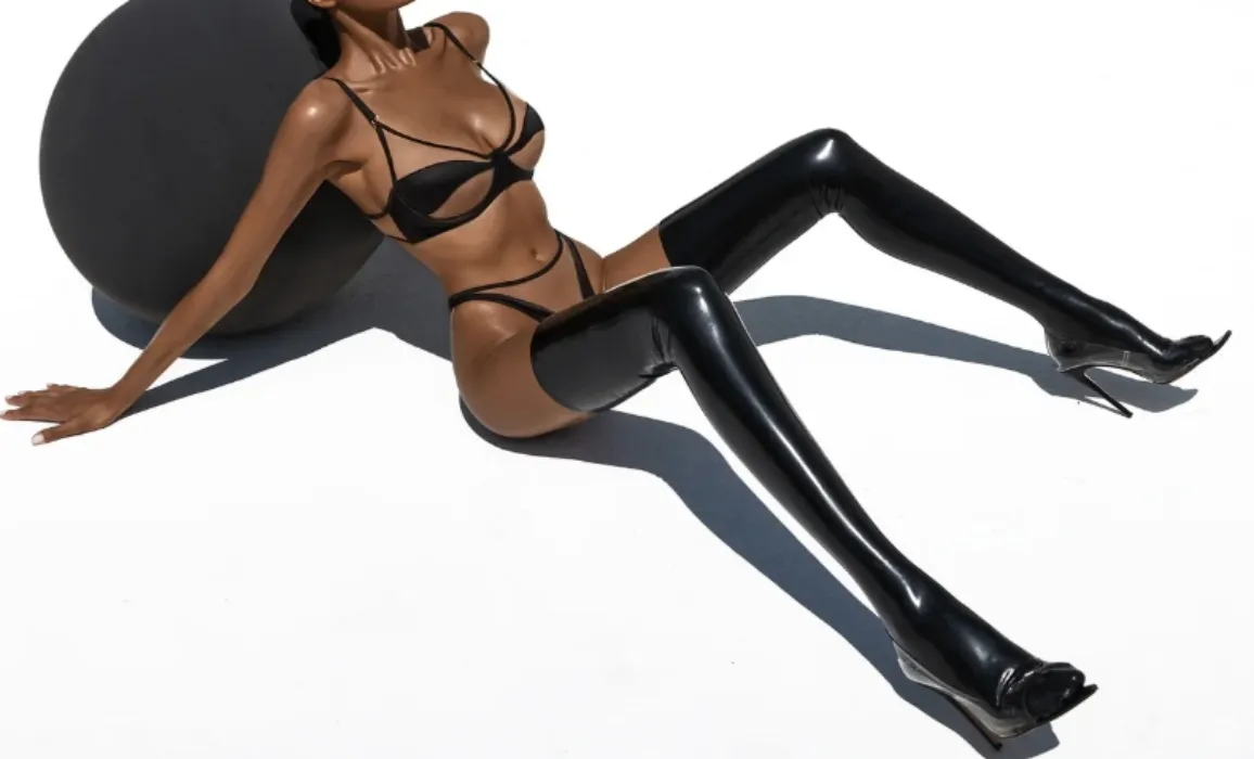 Elegant Black Long Latex Stockings
