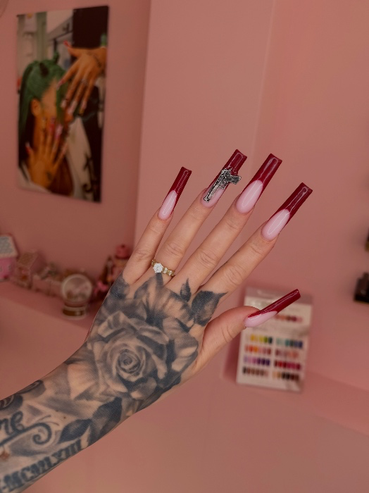 Nails Mani