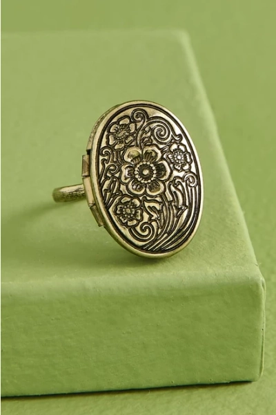 Gold Floral Oval Locket Ring