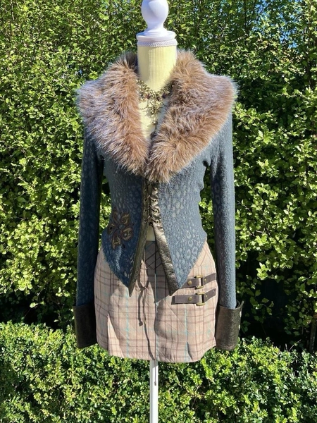 FLOWERS BIRDS MARKET ✮ Fur Flower Cardigan