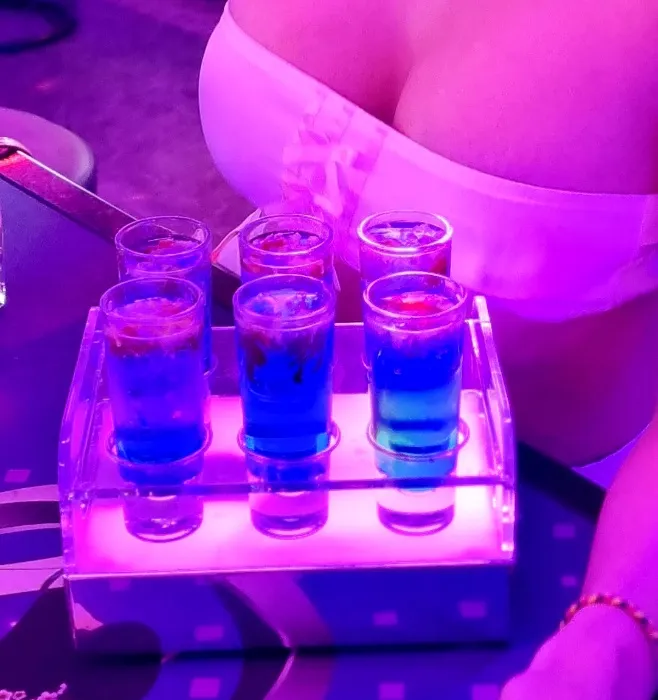 6 VIP Drinks for a Girl 