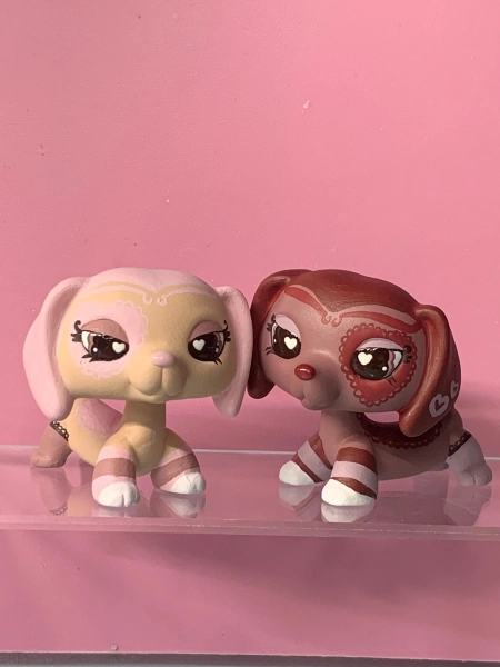 Littlest Pet Shop Customs | OOAK Valentine’s Dachshund Duo