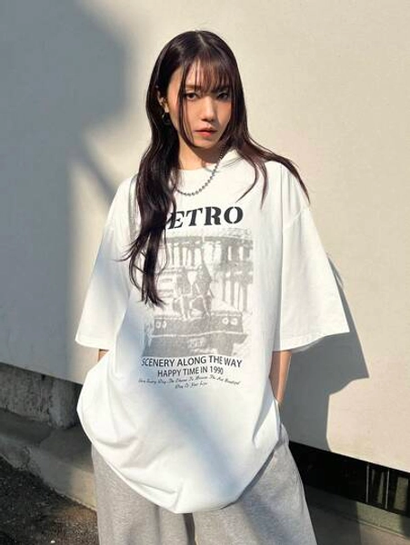 DAZY Women Loose Fit Casual T-Shirt With Slogan And Character Print, Drop Shoulder SCENERY ALONG THE WAY HAPPY TIME IN 1990 Give Every Day The Chance To Become The Most Beautiful Day Of Your Life Summer Graphic Tee Oversized T-Shirt Streetwear