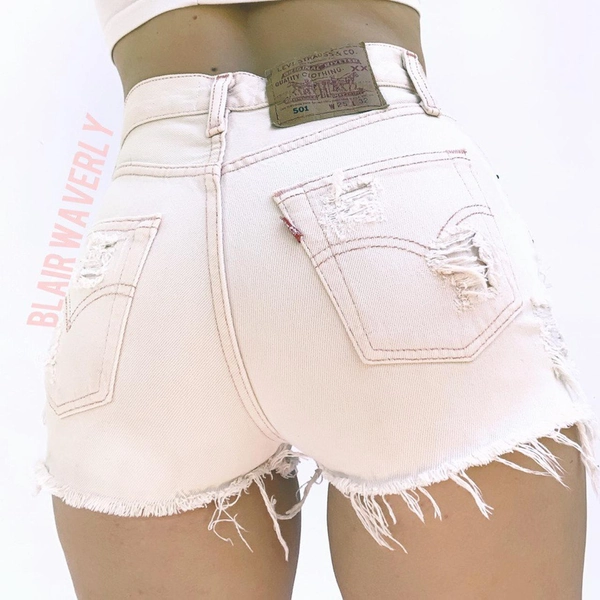 Vintage Levi’s 501 Peach Pink Dyed Shorts tag size...