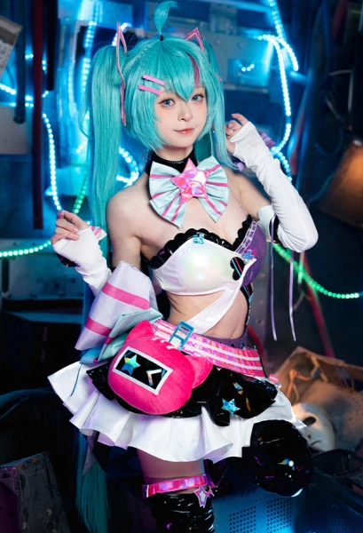 Vocal Cosplay Costume Tube Top and Skirt with Waist Bag and Hair Accessory