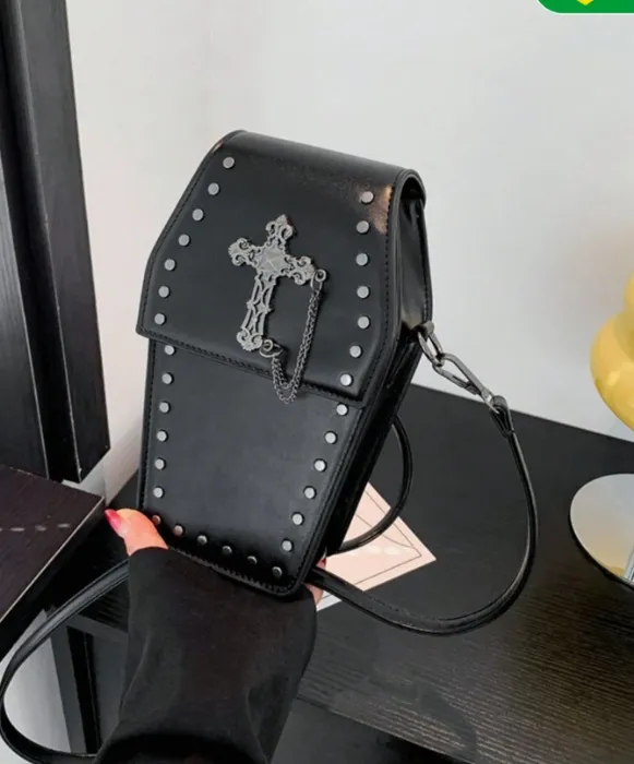 Bolsa em formato de caixão