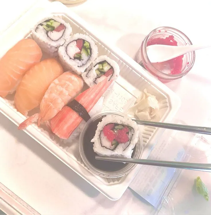 sushi & sashimi platter !