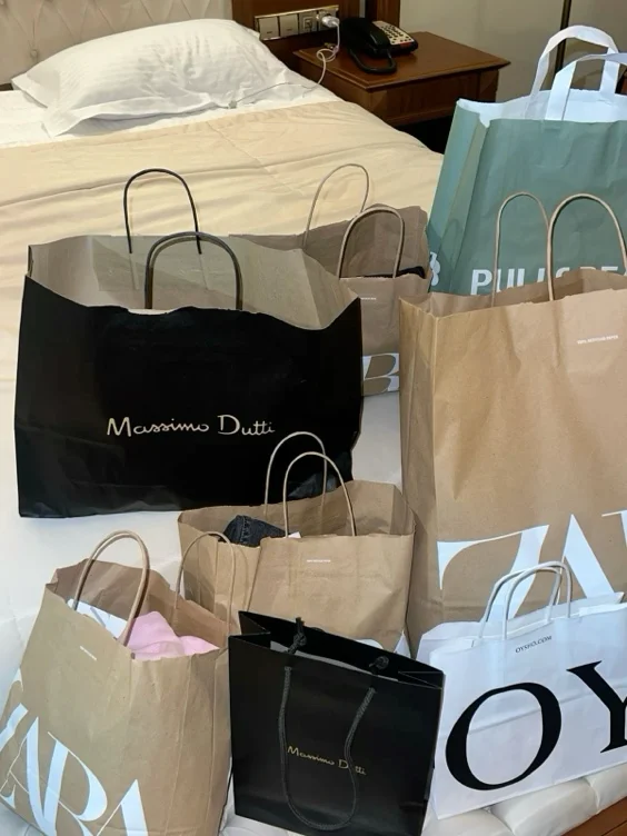 $200 Gift Card (clothes)