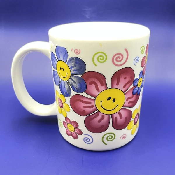 Smiley Face Flowers Mug 11oz