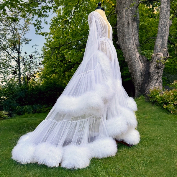 White Extra Deluxe "Cassandra" Dressing Gown