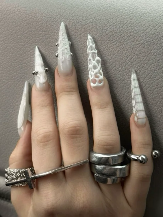 nails [65] 