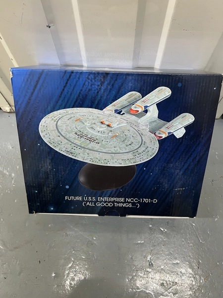 Eaglemoss USS Future Enterprise D (All Good Things) XL