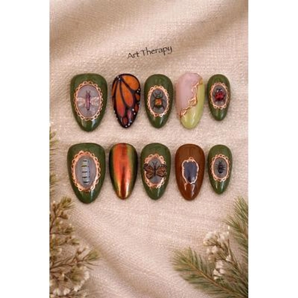 Enchanted Forest Insects - Botanical Cameo Press-On Nail Set