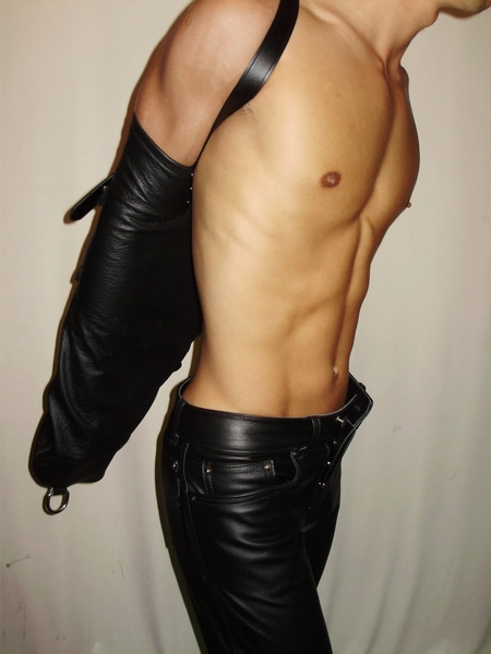 Arm Binder - Buckle Up (Leather) - Lucrezia and De Sade