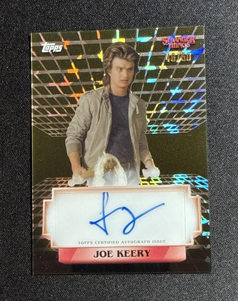 Joe Keery Autograph GOLD /50 Card
