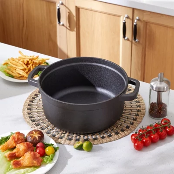Living And Home 6L Black Pre-Seasoned Cast Iron Dutch Oven With Lid, 30Cm Dia X 12Cm H