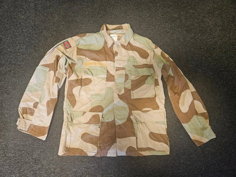 Militærjakke - ørkencamo
