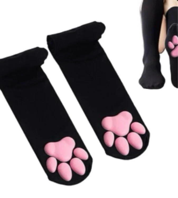 paw socks!! 