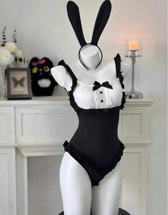 bunny suit mai cosplay!