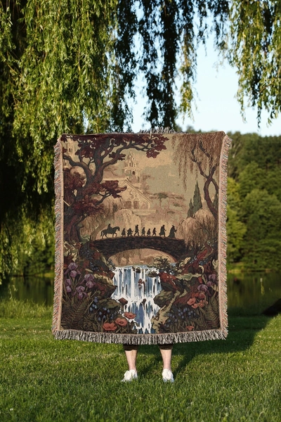 Fantasy Fellowship Journey Woven Blanket: Elven City Landscape Tapestry, Fantasy Book Gift - Etsy Poland