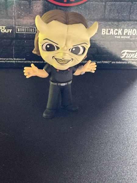 Funko Mystery Minis Grabber from Black Phone 1/6 Vinyl Figure - Universal Horror