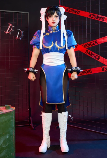 Officially Licensed Street Fighter Classic Chun-Li Cosplay