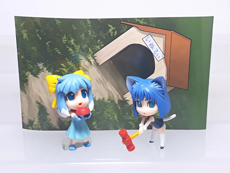 OS-tan Trouble Windows InuT-tan NT-Tan & 2K-Tan 2000-tan Girl Figure Set 2-2.1in