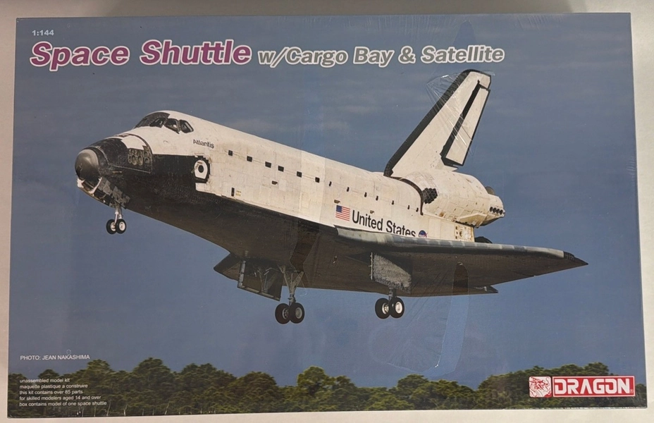 Dragon 1/144 Scale Kit Space Shuttle w/Cargo Bay & Satellite 11004 Sealed New
