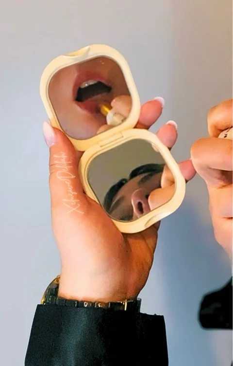 Compact Mirror