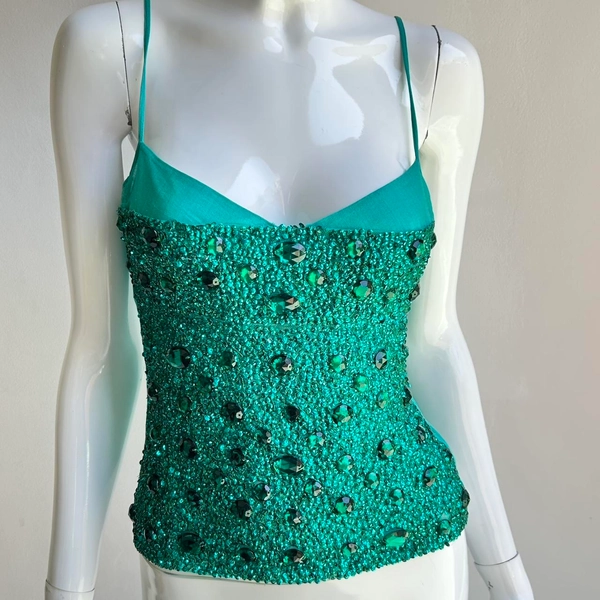La Perla 90s-00s vintage green beaded top.
Very chic...