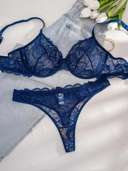 1 Set Women Plus Size Solid Color Lace Underwire Bra & Panty Set, Lift