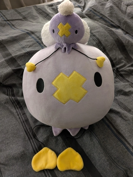 Drifloon Mochiritchi and Vintage Jakks Pokemon Plush lot
